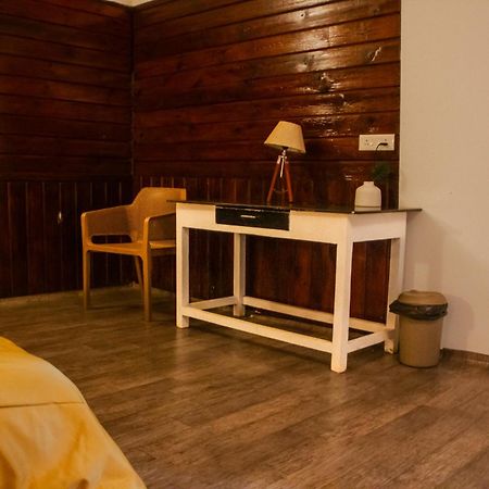 Cuba Patnem Hotel Patnem Beach Екстериор снимка