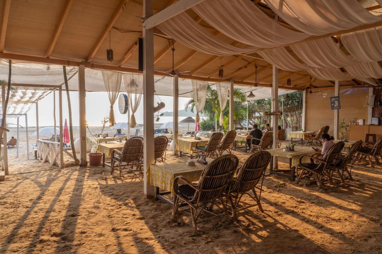 Cuba Patnem Hotel Patnem Beach Екстериор снимка