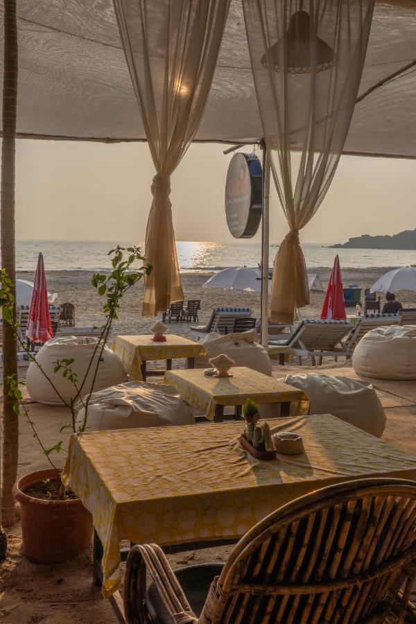 Cuba Patnem Hotel Patnem Beach Екстериор снимка