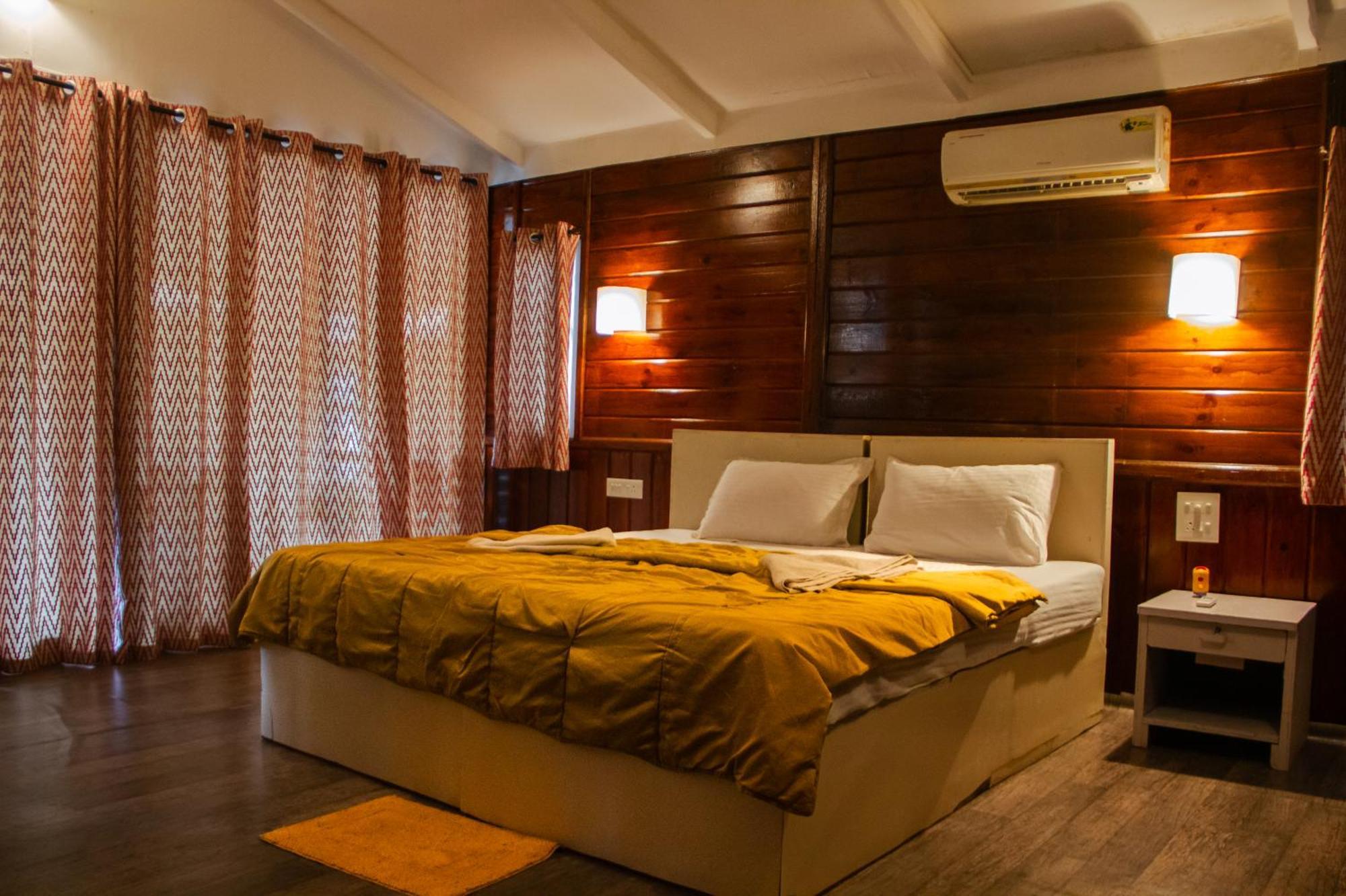 Cuba Patnem Hotel Patnem Beach Екстериор снимка