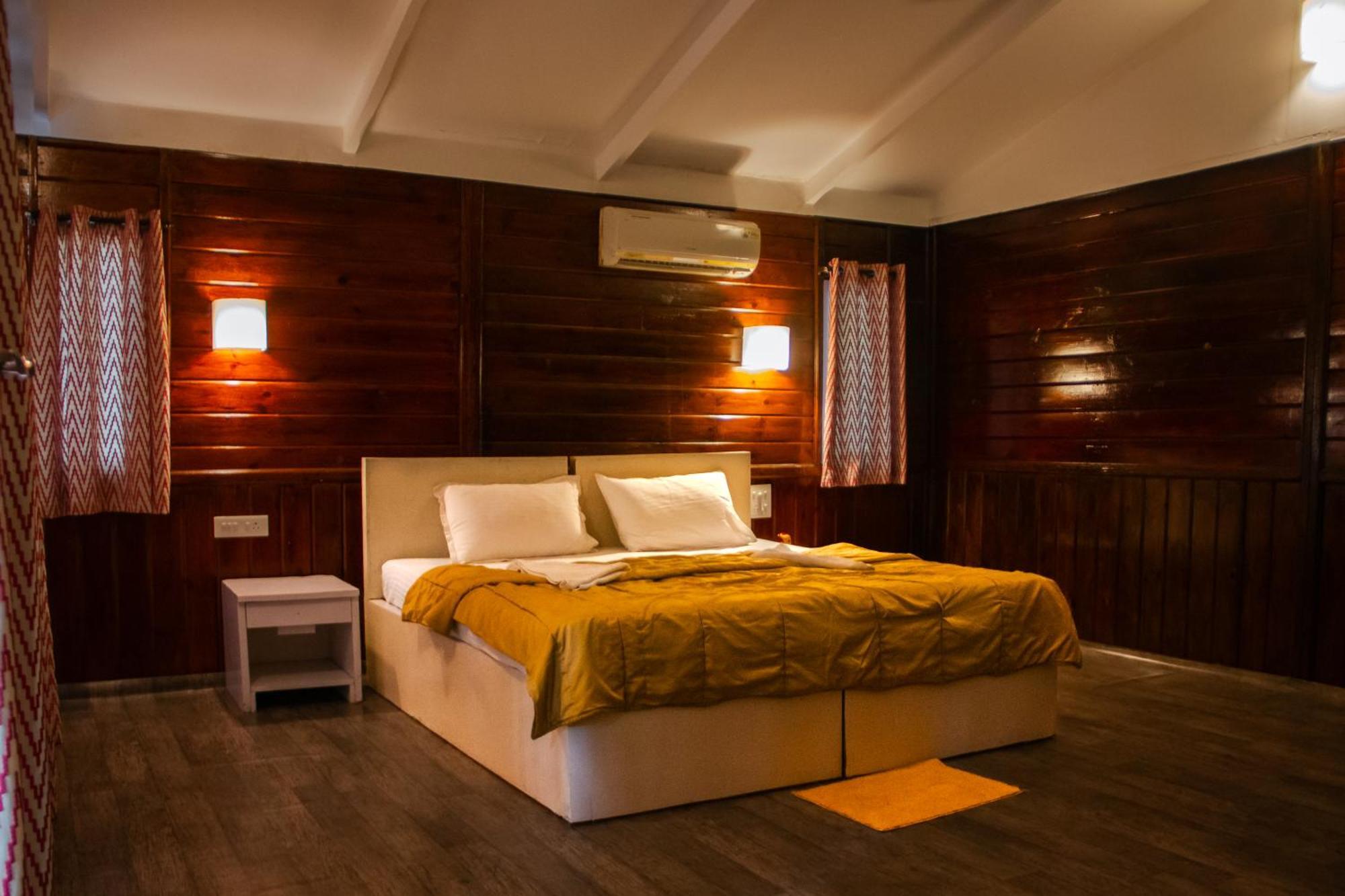 Cuba Patnem Hotel Patnem Beach Екстериор снимка